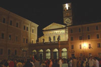 Plaza Santa María en Trastevere de noche