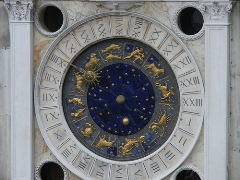 Detalle del reloj de San Marcos en la Torre del Reloj