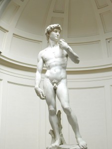 David de Miguel Ángel, en la Galería de la Academia, de 5,17 m de altura.