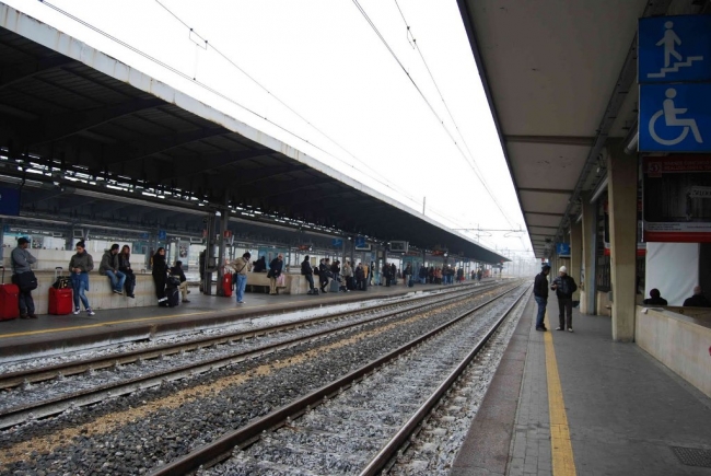  Estación de tren de Santa Lucía