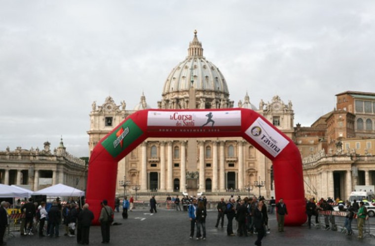 Carrera por el Día de los Santos en Roma