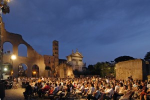 Presentación al aire libre- Festival de los Dos Mundos