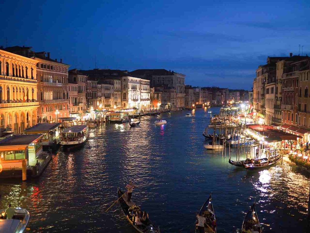 Vida Nocturna en Venecia