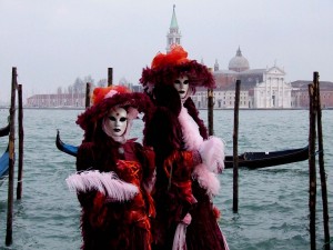 Pareja de nobles en el carnaval de Venecia